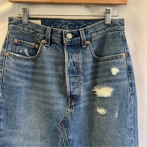 Levi's Premium Denim Jean Button Fly Midi Skirt Raw Hem Distressed Size 26 Slit - Picture 3 of 12